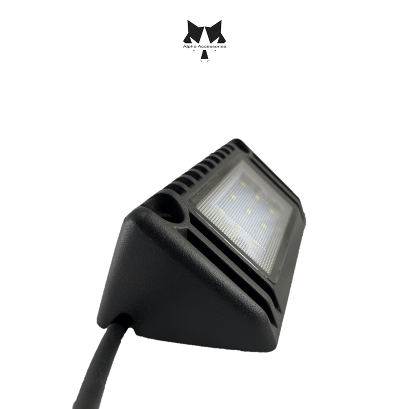 Lumeno | Triangle Caravan Light 9W - WHITE