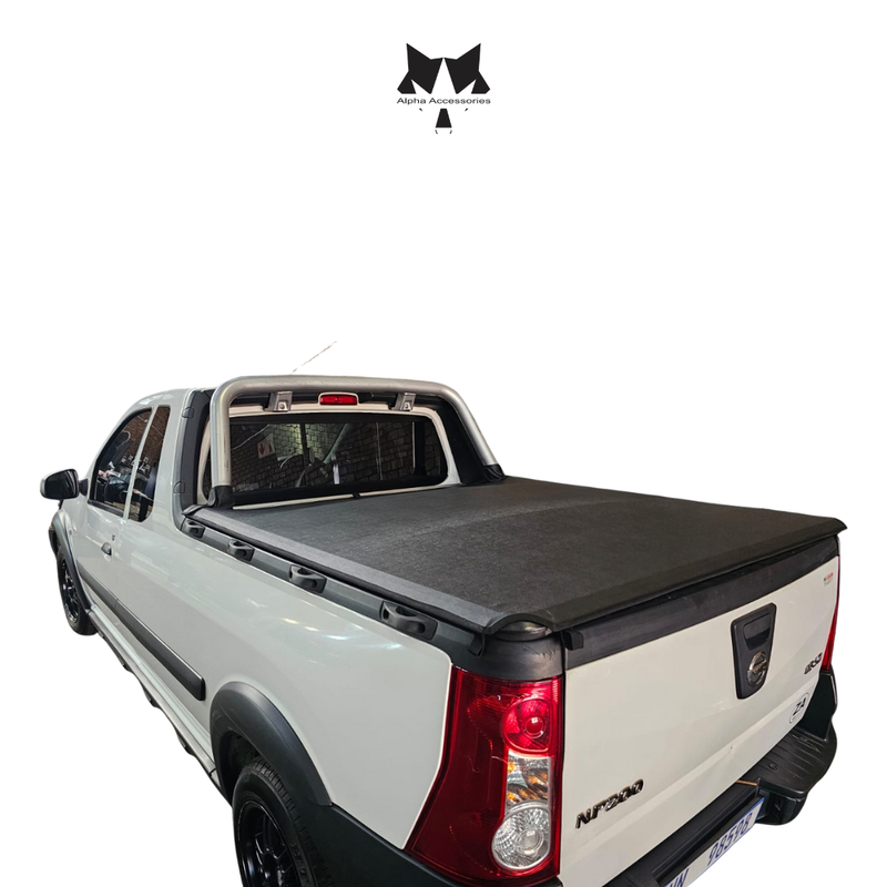 Nissan NP200 Clip-on Tonneau Cover With Rollbar