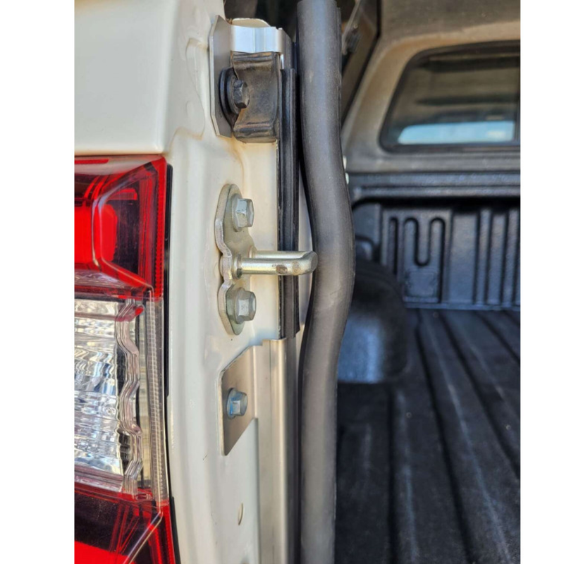 Dust Kit | Toyota Hilux 2016+