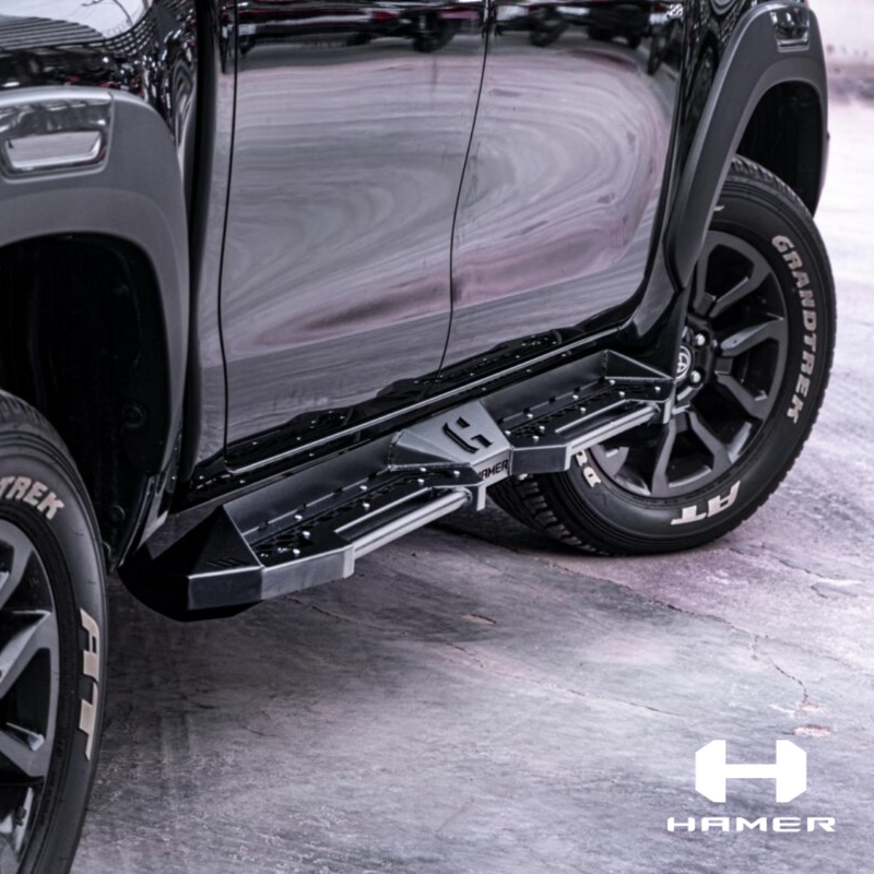 Hamer | Toyota Hilux Shadow Series Side Steps (2015+)