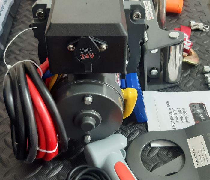 Runva | 15000LBS STEEL CABLE + WIRELESS REMOTE