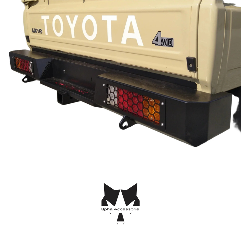 Taaibos | Toyota Landcruiser 70 series (Coil Springs Front) 1994-2007 (Round head lights) | Rear Bumper with towbar