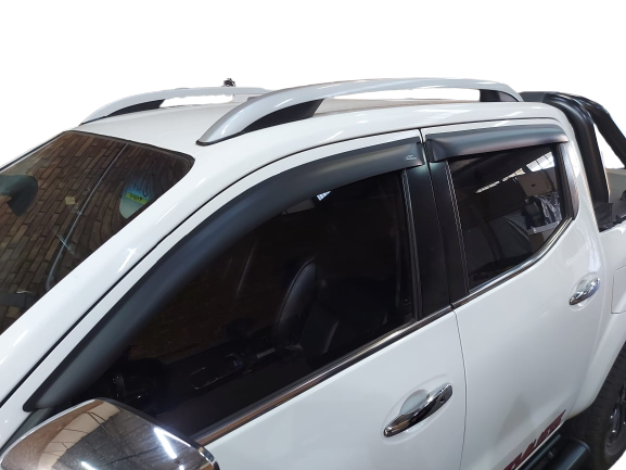 Nissan Navara Windowshields / Rain Deflectors